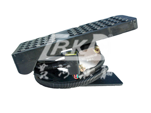 汽車(chē)電子油門(mén)加速器有用嗎？